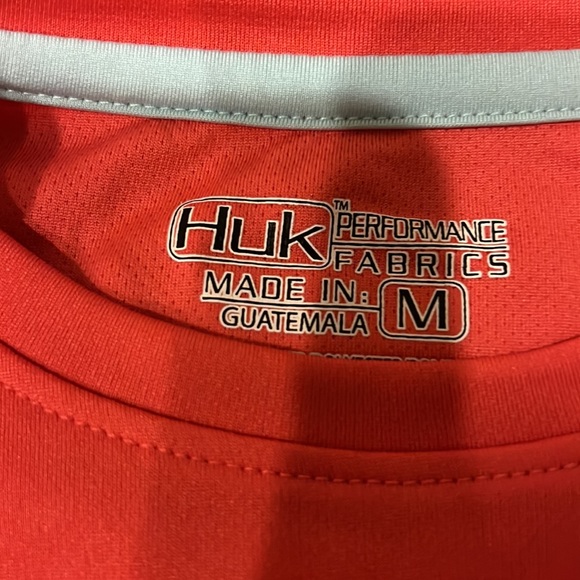 Huk performance long sleeve size M - Picture 2 of 2